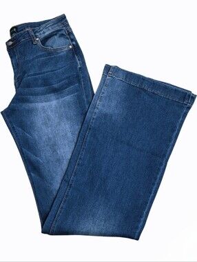 Sterling Kreek Extra Long Mid Rise Bootcut Jeans Size 9/10 NWT